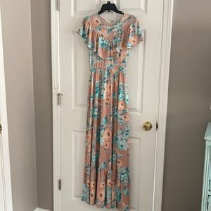 Cute, soft, peach, floral dress size small